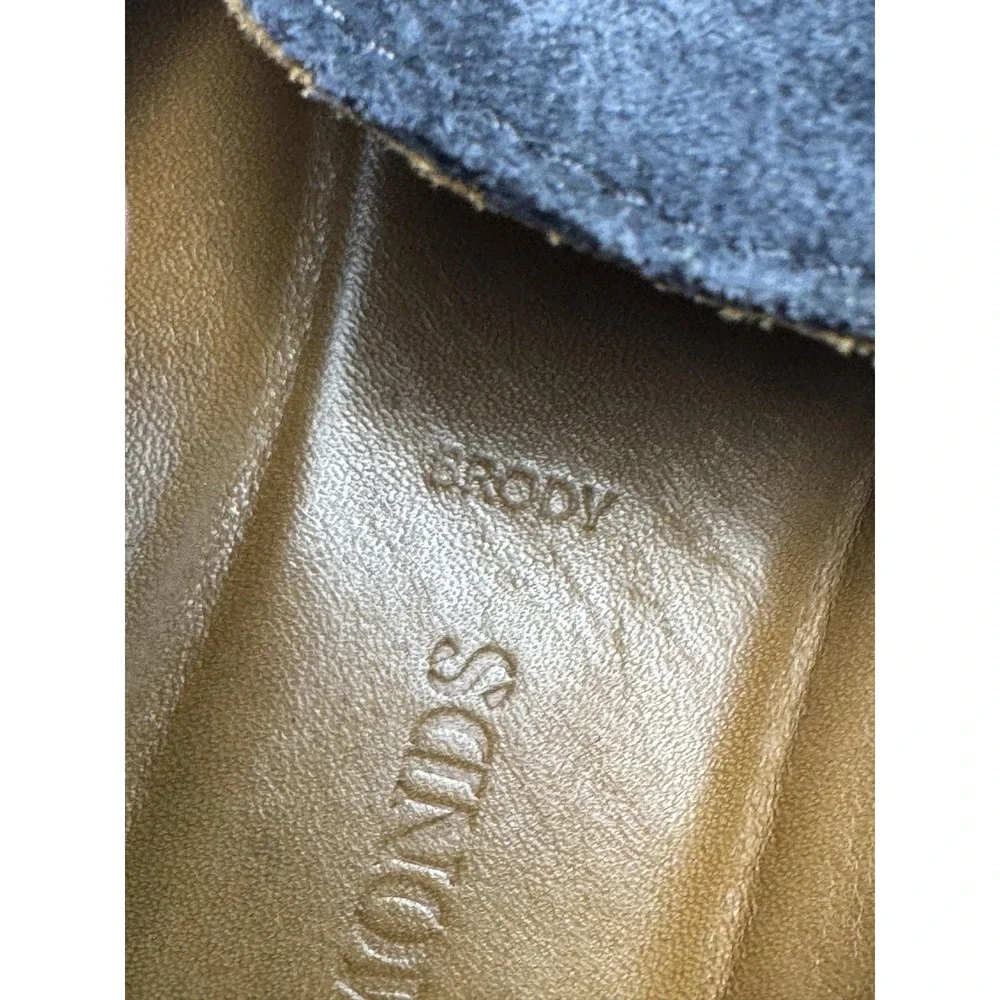 Allen Edmonds please refer